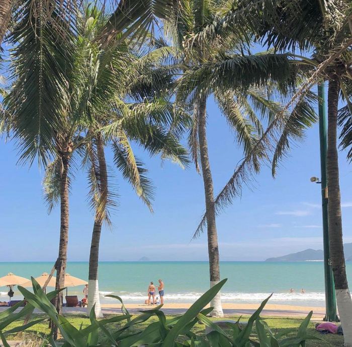 bãi biển trần phú nha trang
